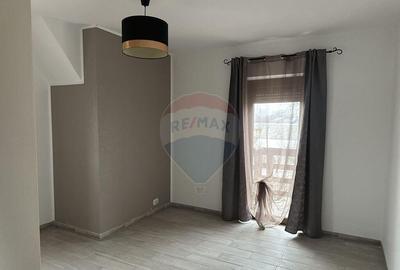 Casă cu 4 camere cu Teren 622 Mp în Girov - 23