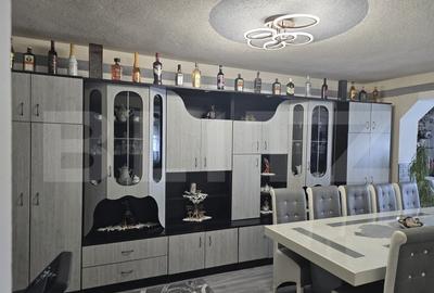 Apartament de vanzare, cu 3 camere, 81.,6 mp, zona Closca - 6