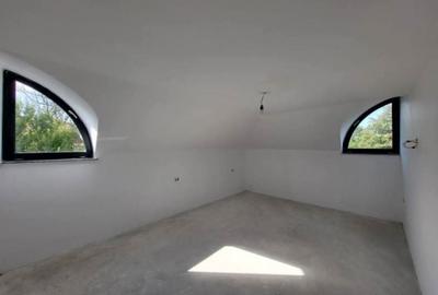 Casă cu 4 camere în Ciprian Porumbescu - 1