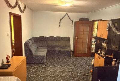 Apartament cu 4 camere decomandat, mobilat în Brâncoveanu