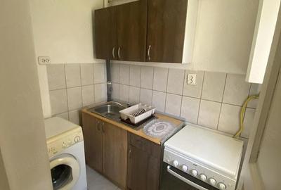 Garsonieră nedecomandată în Soarelui - 2