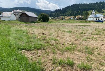 Teren de 8366 mp, în Central - 3