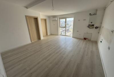Apartament cu 3 camere decomandat în Cetății - 1