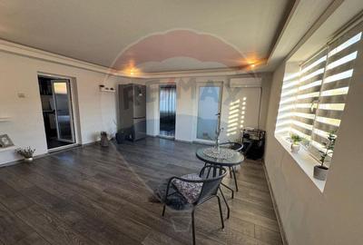 Casă cu 7 camere cu Canalizare în Central - 4