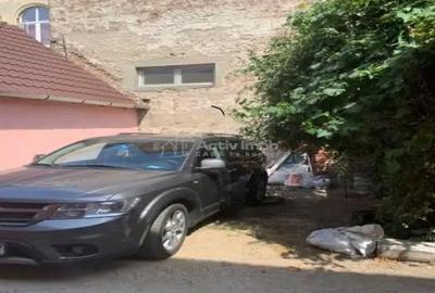 Apartament cu 3 camere semidecomandat în Central - 1