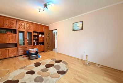 APARTAMENT 4 CAMERE DE VANZARE - 200 M METROU APARATORII PATRIEI - 4