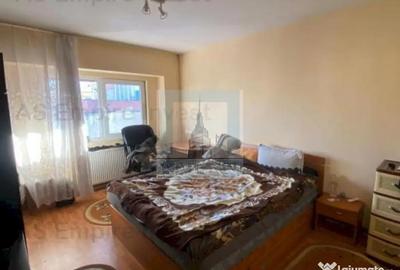 Apartament cu 3 camere decomandat în Răcădău - 3