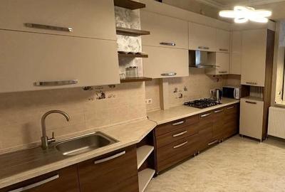 Garsonieră decomandată în Titan - 3