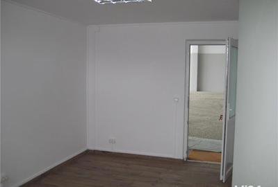 Spațiu comercial, de 460 mp, în Central - 1