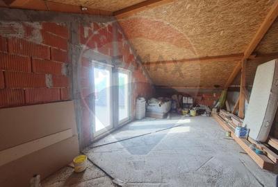 Casă individuală cu 5 camere cu Teren 2566 Mp în Vităneștii de sub Măgură - 11