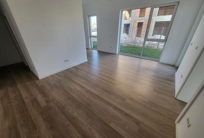 COMISION%. BLOC NOU in ORAS. Gradina proprie. Spatios - 3