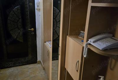 Apartament cu 3 camere decomandat în Central - 2