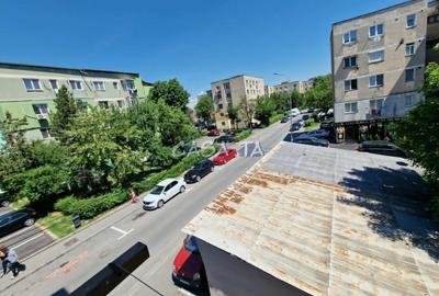 Apartament cu 2 camere semidecomandat, mobilat în 9 Mai - 12