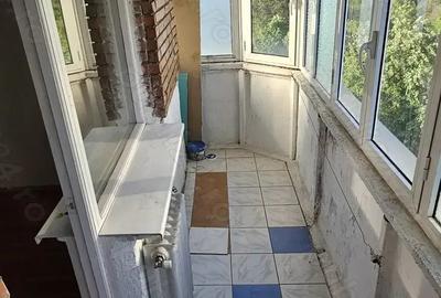 Apartament 2 camere decomandat, zona N. Titulescu - 8