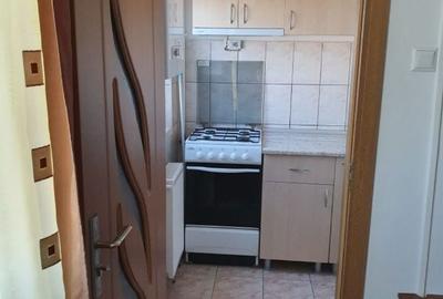 Garsonieră decomandată în Sebastian - 2