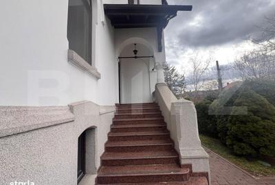 Casă cu 4 camere cu Teren 1300 Mp în Central - 17