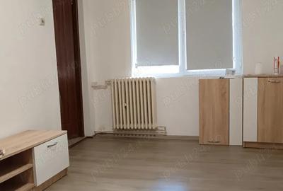 Persoana fizica vand apartament micro 14 - 8