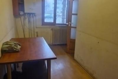 Apartament cu 4 camere decomandat în Nicolina - 1