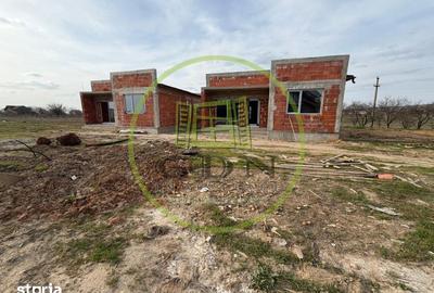 Casă cu 4 camere cu Teren 356 Mp în Bariera Vâlcii