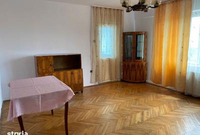 Apartament cu 4 camere decomandat în Central - 8