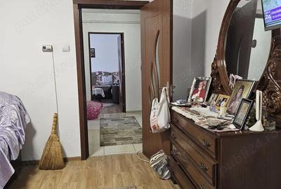 Apartament cu 3 camere semidecomandat în Central - 3