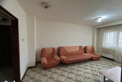 Apartament cu 3 camere decomandat în Prundu - 9