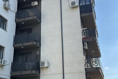 Apartament cu 2 camere decomandat în Dobroești