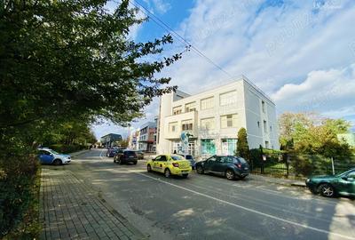 Apartament 2 camere, decomandat, RENOVAT & UTILAT, Corni?a, Bacau - 1