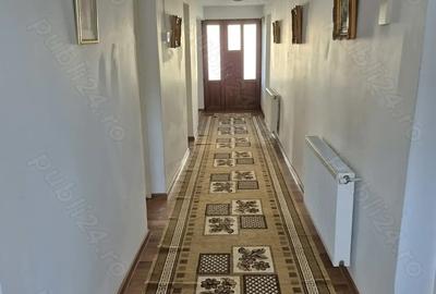 Casă cu 3 camere în Central - 1