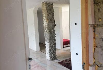 Casă cu 2 camere cu Teren 1440 Mp în Central - 3
