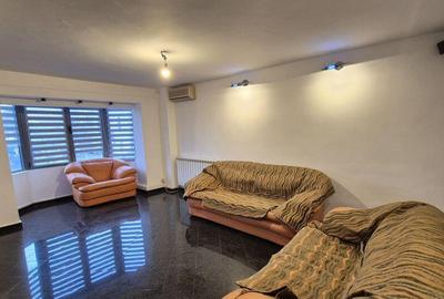 Apartament cu 3 camere, bloc 1990 - bd. Decebal piata Alb... - 10