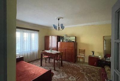 Casă cu 4 camere în Șimian - 4