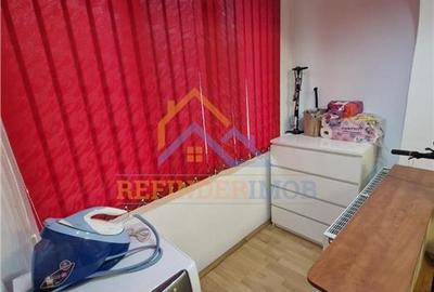 Apartament cu 3 camere semidecomandat, mobilat în Central - 16