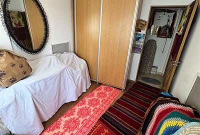 Apartament cu 4 camere decomandat, mobilat în CET - 15