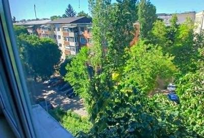 Apartament cu 3 camere decomandat în Faleză - 1