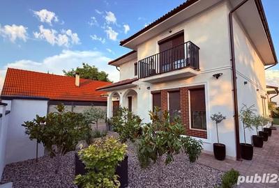 Casă cu 5 camere cu Teren 798 Mp în Diniaș - 1