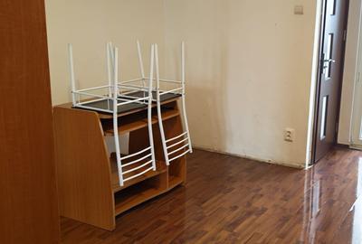 VANZARE GARSONIERA - 5