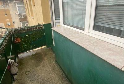 Apartament cu 2 camere, mobilat în Craiovița Nouă