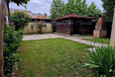 Casă individuală cu 5 camere cu Canalizare în Central - 2