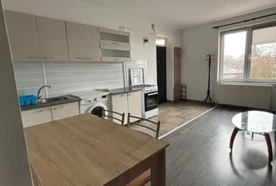 Apartament cu 2 camere semidecomandat în 7 Noiembrie - 7