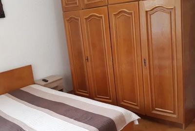 Apartament cu 2 camere decomandat în Girocului
