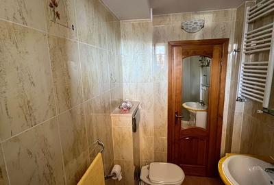 Apartament cu 3 camere decomandat în Central - 3