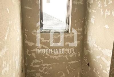 Casă individuală cu 4 camere cu Canalizare în Jucu de Sus - 11