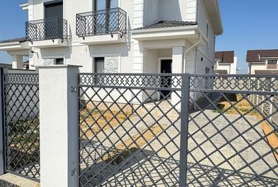 Duplex cu 4 camere cu Canalizare în Moșnița Nouă - 3
