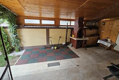 Casă cu Teren 287 Mp în Central - 1