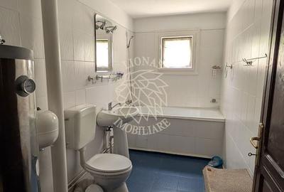 Casă cu 8 camere cu Teren 708 Mp în Central - 6