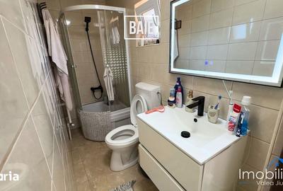 Casă cu 4 camere cu Teren 2700 Mp în Central - 5
