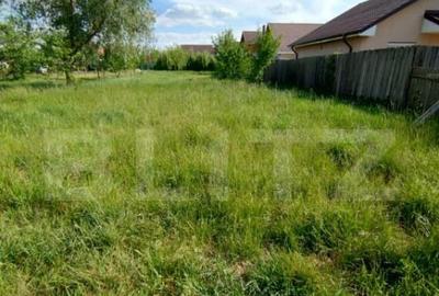 Teren intravilan de vanzare, 900 mp, deschidere de 15 m, zon - 2