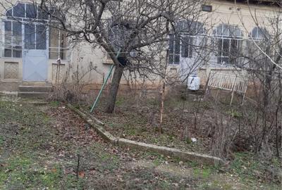 Casă cu 4 camere în Izvoarele - 4