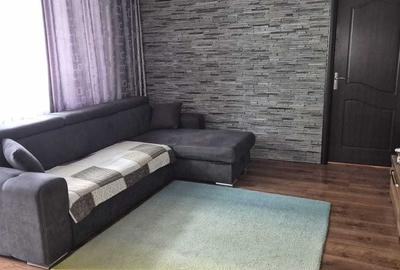 Apartament cu 3 camere semidecomandat, mobilat în Lujerului